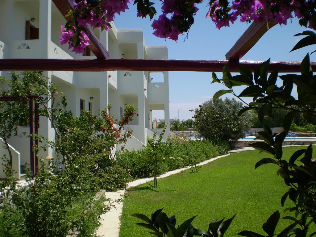 Hotel Angela Skyros Bagian luar foto