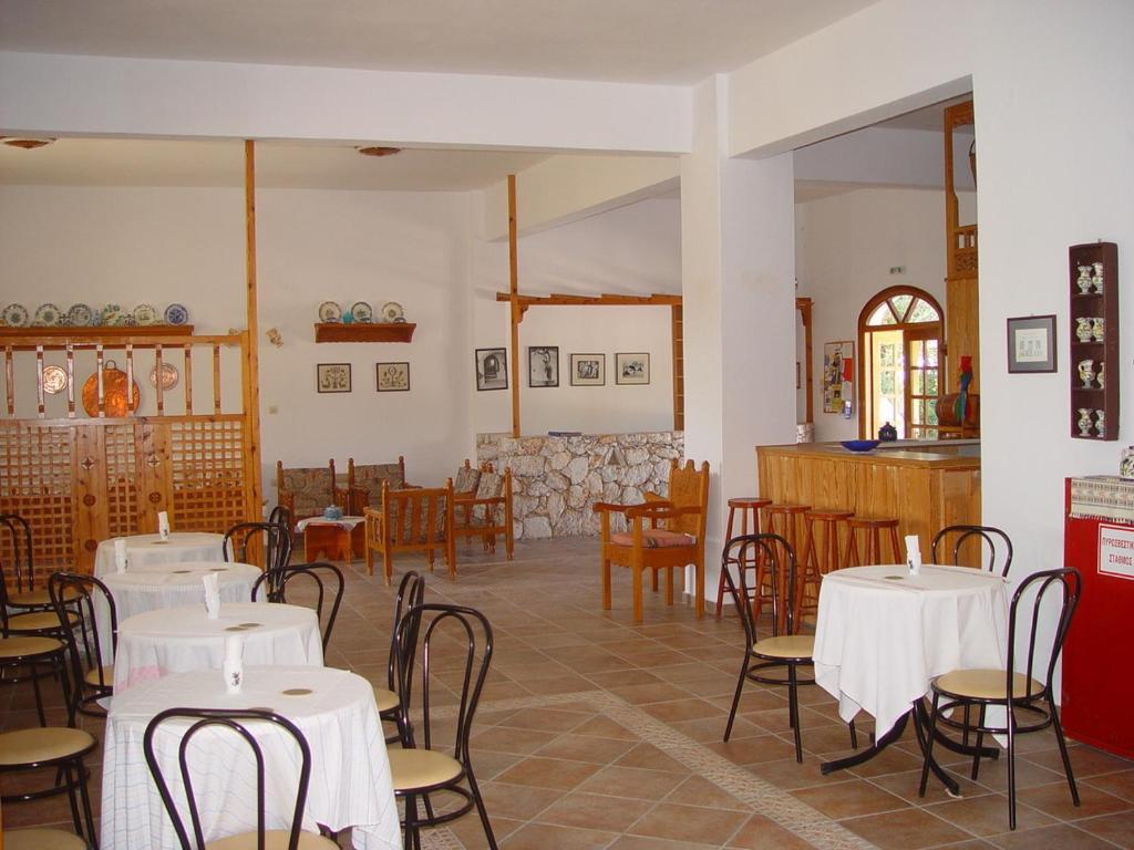 Hotel Angela Skyros Bagian luar foto