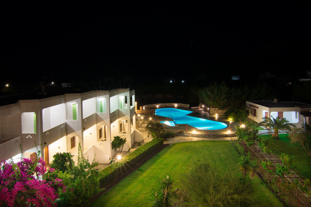 Hotel Angela Skyros Bagian luar foto