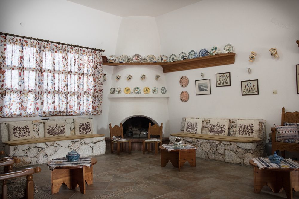 Hotel Angela Skyros Bagian luar foto